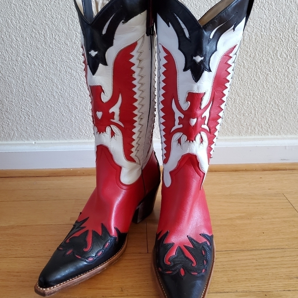 🍒NWOB Sancho Tooled Boots